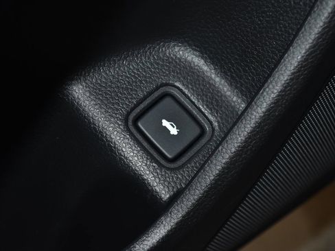 Used 2022 Honda Accord Touring image 7