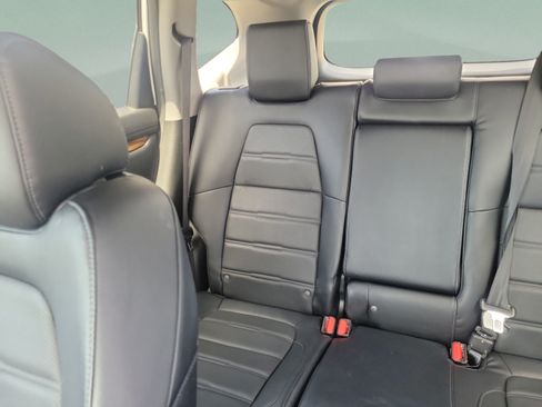 Used 2017 Honda CR-V Touring image 10