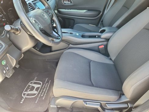 Certified 2022 Honda HR-V Sport image 10