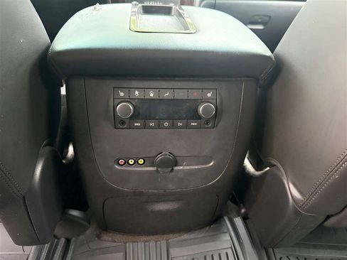Used 2013 GMC Yukon Denali RWD image 9