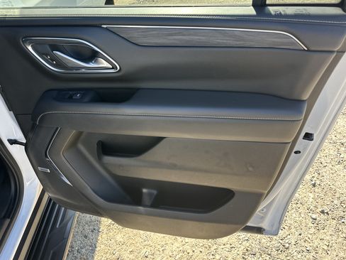 Certified 2024 GMC Yukon XL SLT RWD image 17