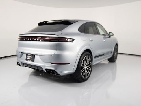 New 2026 Porsche Cayenne Coupe image 9