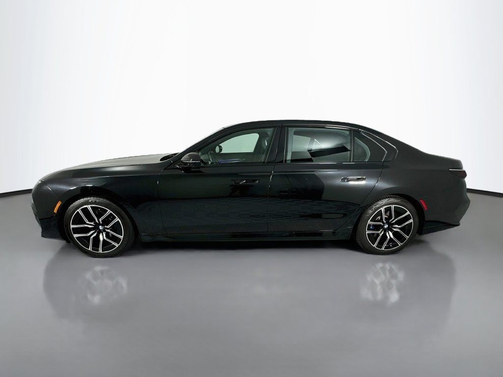 Used 2023 BMW 740i RWD image 2