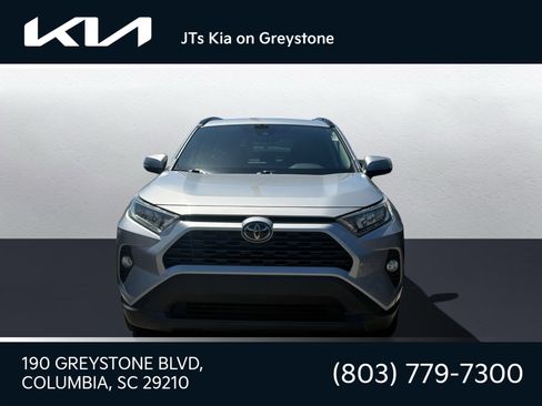 Used 2021 Toyota RAV4 XLE image 1