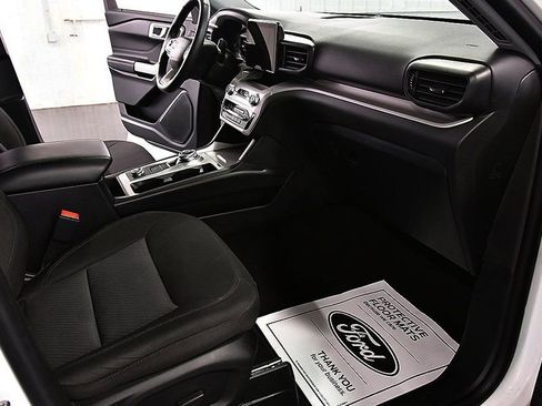 Used 2024 Ford Explorer XLT w/ Class IV Trailer Tow Package image 29