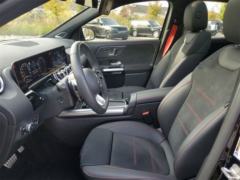 Used 2025 Mercedes-Benz GLA 35 AMG 4MATIC image 9