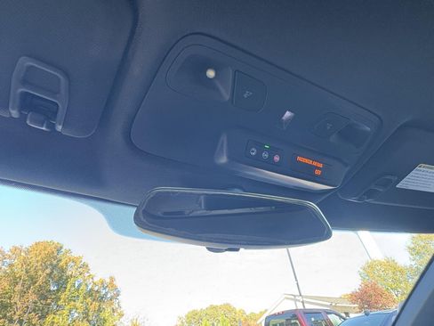 Used 2019 Chevrolet Camaro LT image 32