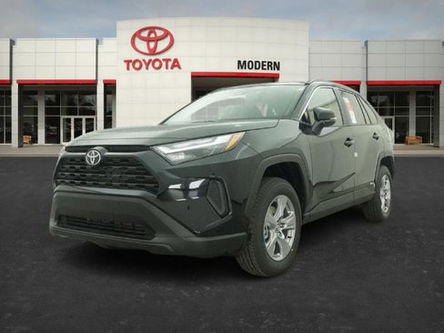 New 2025 Toyota RAV4 XLE image 4
