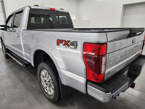 Used 2022 Ford F250 Lariat w/ Chrome Package image 6