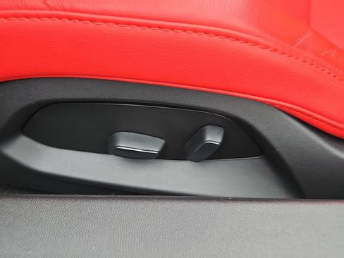 Used 2024 Chevrolet Corvette Stingray Convertible w/ Z51 Performance Package image 12