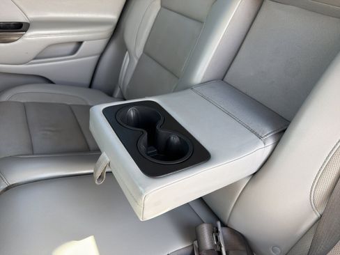 Used 2020 GMC Acadia SLT image 12