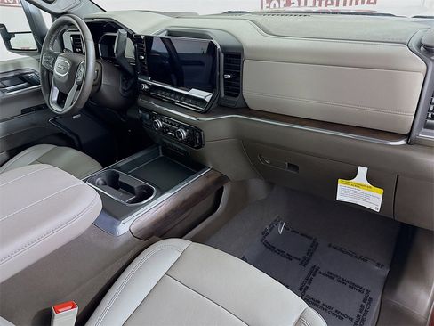 Used 2024 GMC Sierra 2500 SLT w/ SLT Premium Package image 35