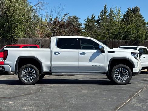 Used 2024 GMC Sierra 1500 Denali Ultimate AWD/4WD image 3