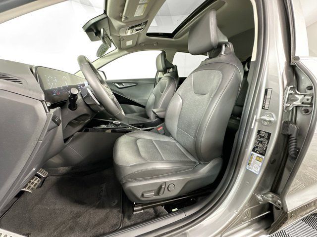 Used 2023 Kia Niro Wave w/ Wave Preserve Package FWD image 4