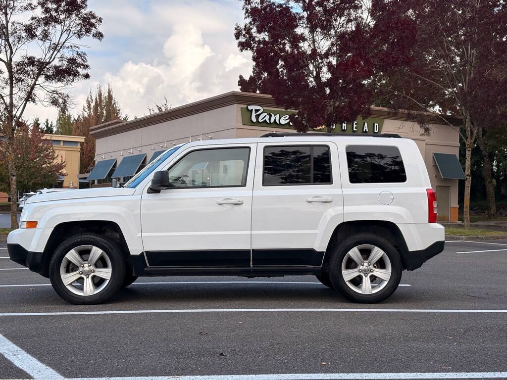 Used 2012 Jeep Patriot Latitude AWD/4WD image 2
