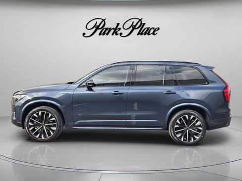 New 2026 Volvo XC90 T8 Ultra w/ Protection Package Premier AWD/4WD image 2