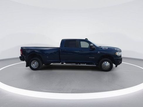 Used 2024 RAM 3500 Big Horn w/ Sport Appearance Package AWD/4WD image 9