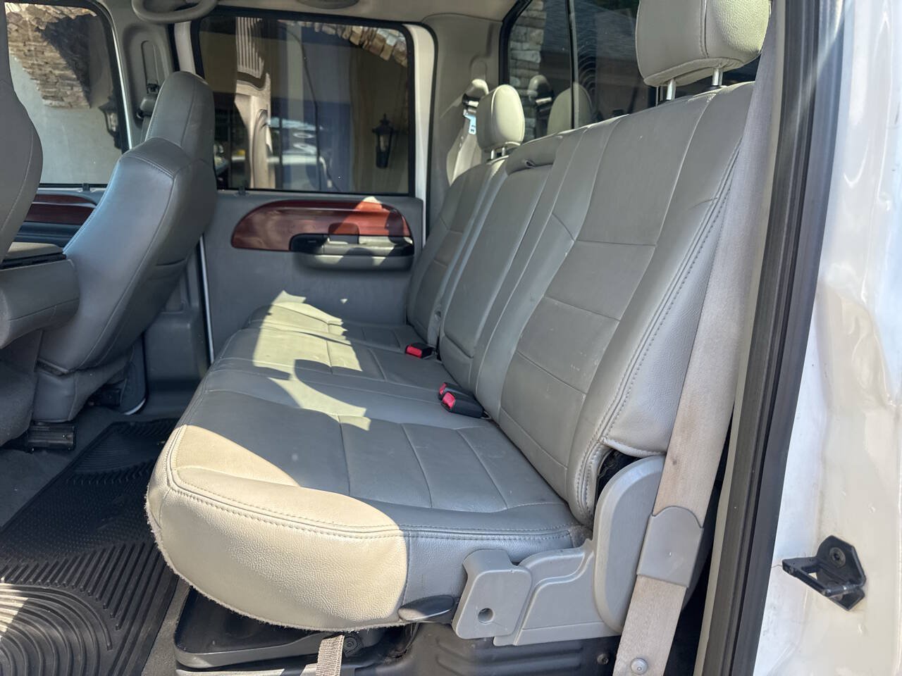 Used 2005 Ford F250 Lariat AWD/4WD image 11