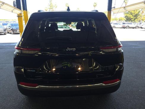 Used 2023 Jeep Grand Cherokee 4WD 4xe w/ Luxury Tech Group II image 5