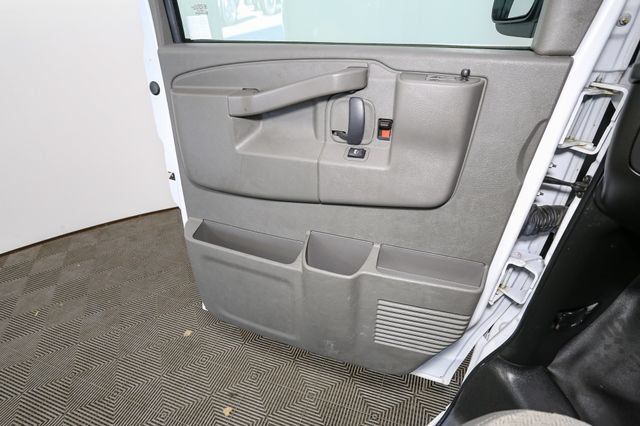 Used 2025 GMC Savana 3500 Extended w/ Driver Convenience Package RWD image 29