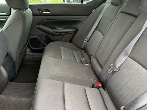 Used 2022 Nissan Altima 2.5 SV FWD image 21