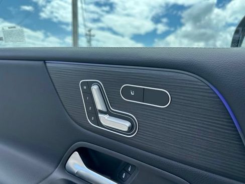 New 2026 Mercedes-Benz GLB 250 4MATIC image 13