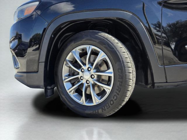 Used 2019 Jeep Cherokee Latitude Plus w/ Comfort/Convenience Group FWD image 44