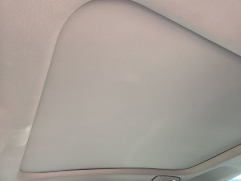 Used 2018 Lincoln Continental Reserve w/ Rear-seat Package image 20