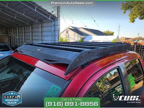 Used 2017 Toyota Tacoma TRD Off-Road image 11