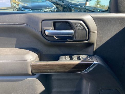 Used 2022 Chevrolet Silverado 1500 LT Trail Boss w/ Bed Protection Package AWD/4WD image 14