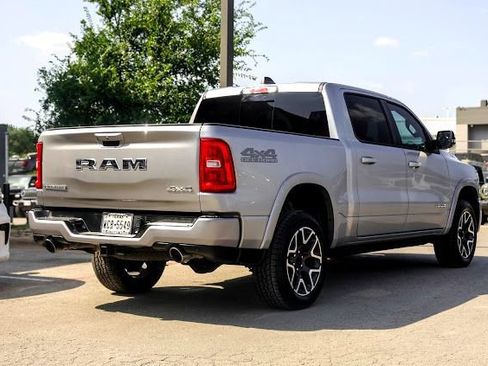 Used 2025 RAM 1500 Laramie AWD/4WD image 5