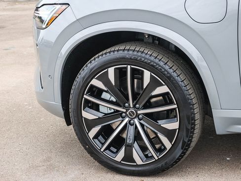 New 2026 Volvo XC90 T8 Ultra image 9