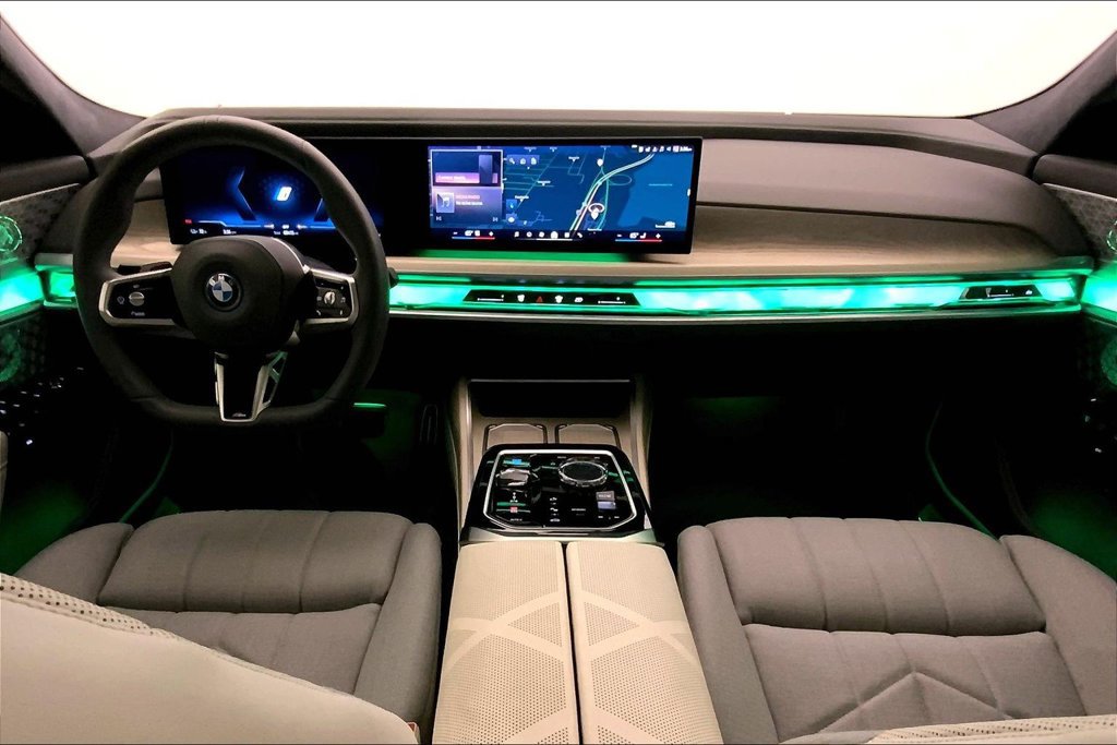 Certified 2023 BMW i7 xDrive60 AWD/4WD image 15