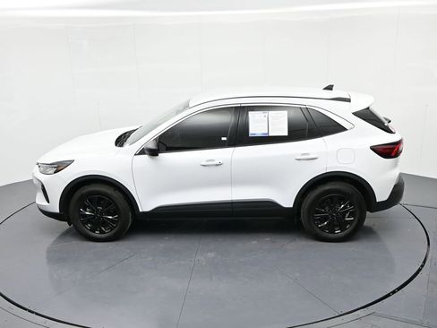 Used 2024 Ford Escape Active image 17