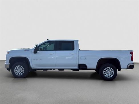 New 2026 Chevrolet Silverado 2500 LT image 3