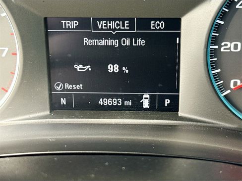 Used 2022 Chevrolet Traverse LS image 13