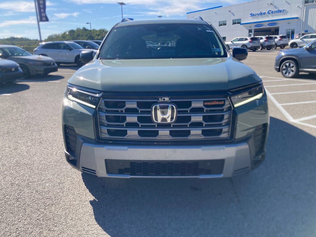 New 2026 Honda Pilot TrailSport image 2