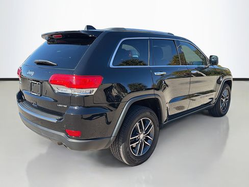 Used 2018 Jeep Grand Cherokee Limited image 3