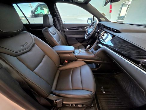 Used 2025 Cadillac XT6 Premium Luxury w/ LPO, Floor Liner Package AWD/4WD image 72