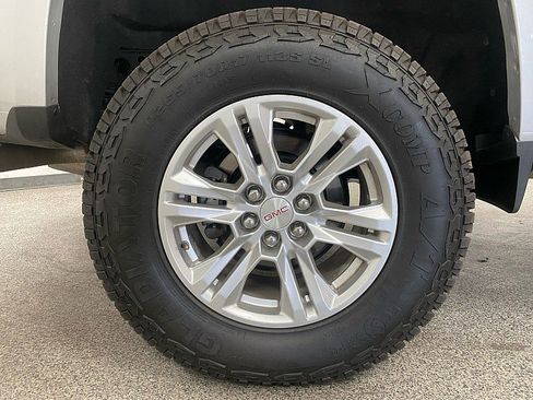 Used 2019 GMC Canyon SLE w/ Driver Alert Package image 24