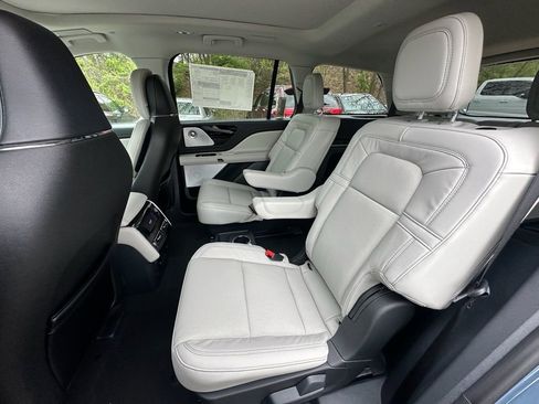 New 2026 Lincoln Aviator Reserve AWD/4WD image 19