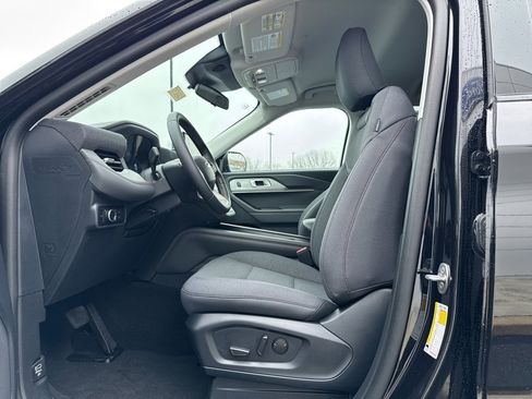 New 2026 Ford Explorer Active image 4