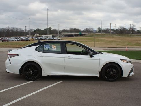 Used 2021 Toyota Camry XSE w/ Navigation Package image 21