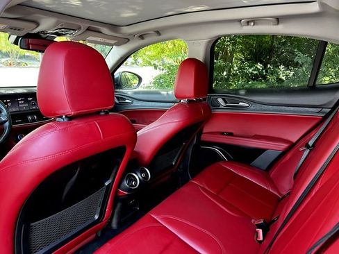 Used 2021 Alfa Romeo Stelvio Sprint w/ Nero Edizione image 19