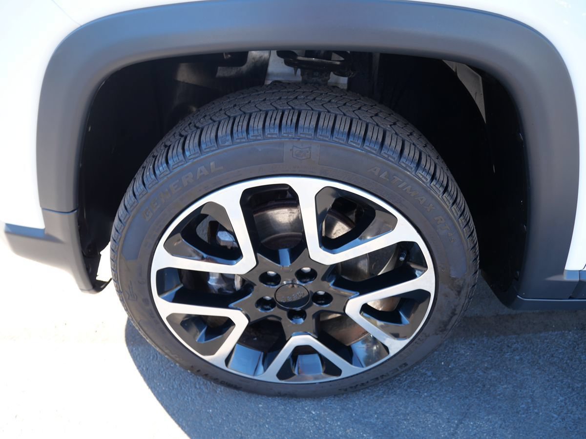 Used 2018 Jeep Compass Limited w/ Navigation Group AWD/4WD image 33