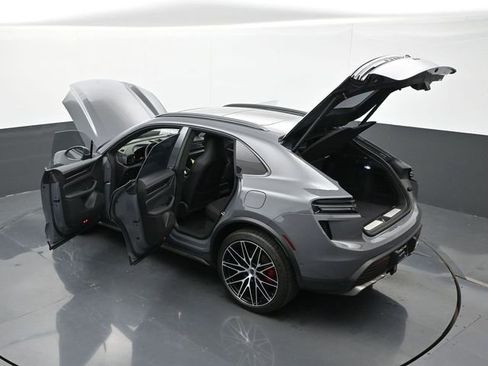 New 2025 Porsche Macan Turbo Electric image 34