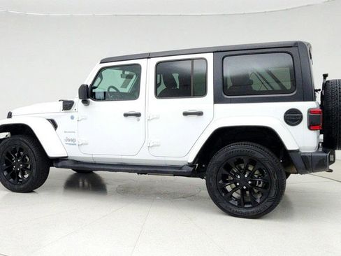 Used 2021 Jeep Wrangler Unlimited Sahara w/ Cold Weather Group image 7