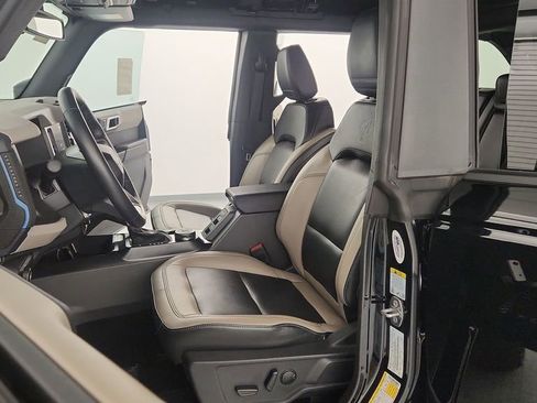 New 2024 Ford Bronco Wildtrak image 15
