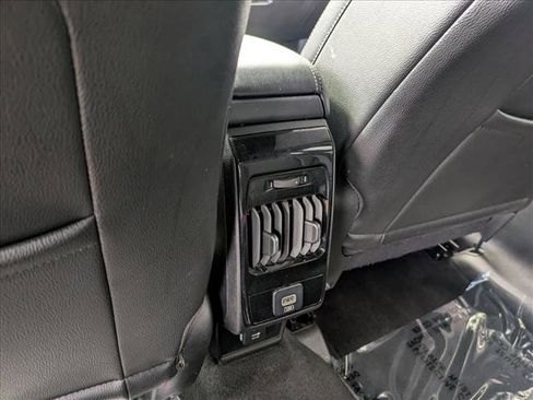 Used 2024 Jeep Compass Limited image 16