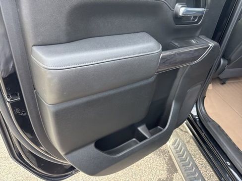 Used 2021 Chevrolet Silverado 2500 LTZ w/ LTZ Plus Package image 12